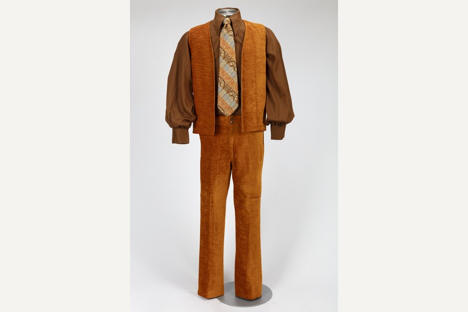 top corduroy flare pants men