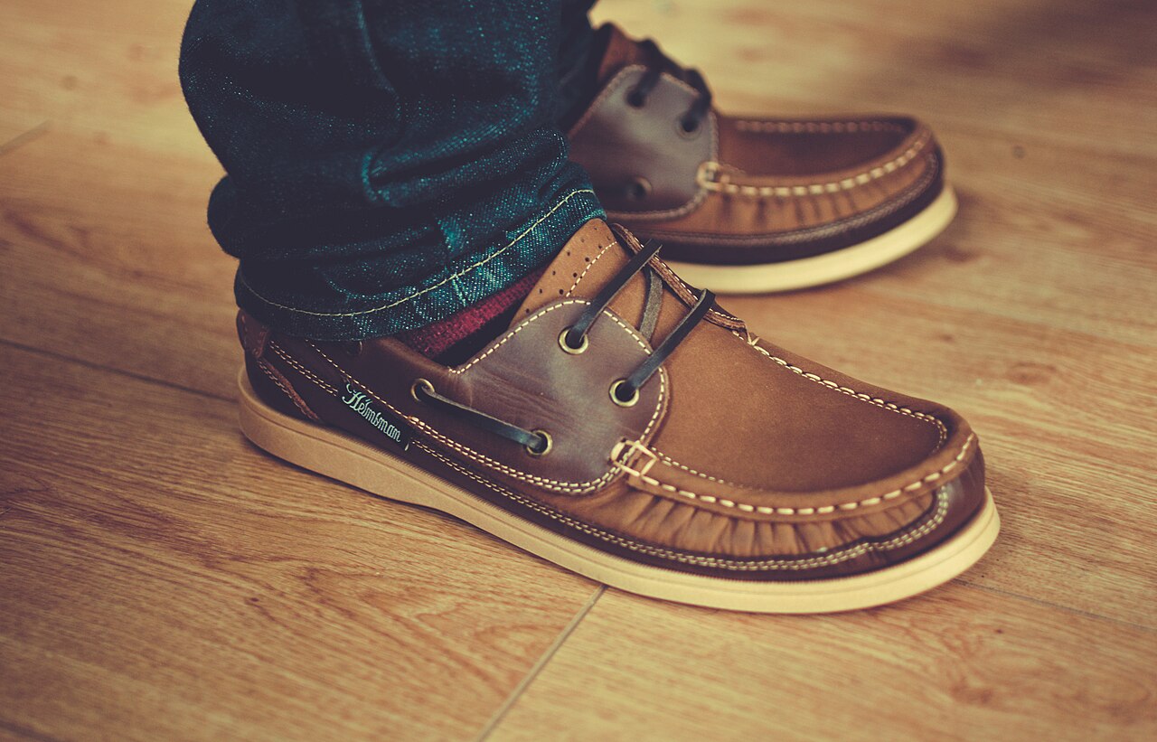 men's flare jeans with loafers