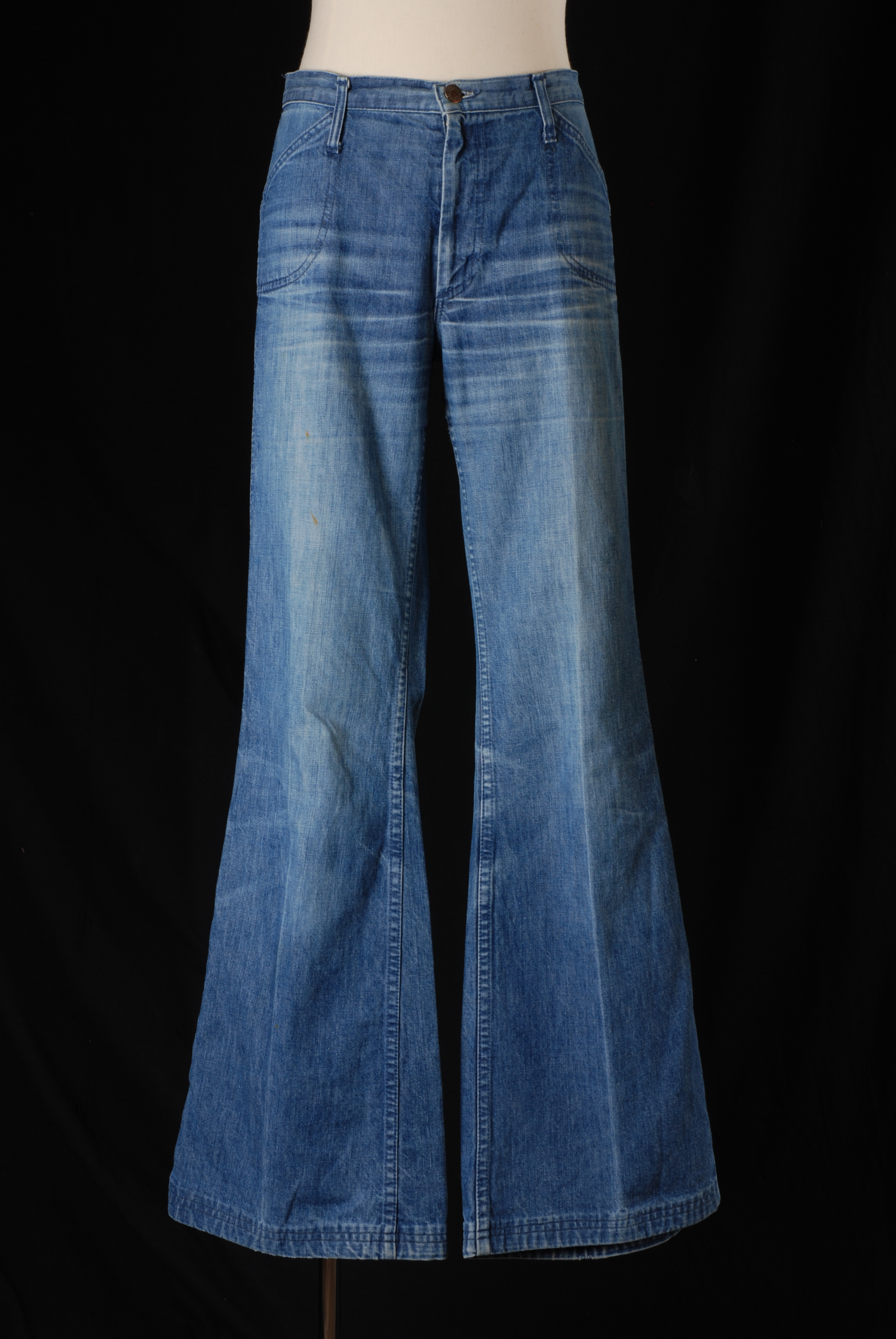 vintage flare jeans buying guide for men
